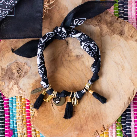 bandana noir porte bijoux